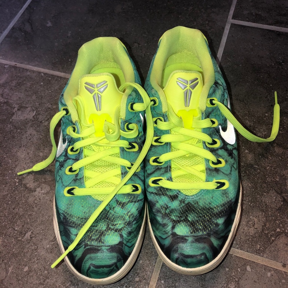 Kobe 9 “Easter”